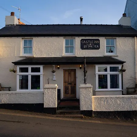 The Rum Shack Manorbier Castle Inn Exterior photo